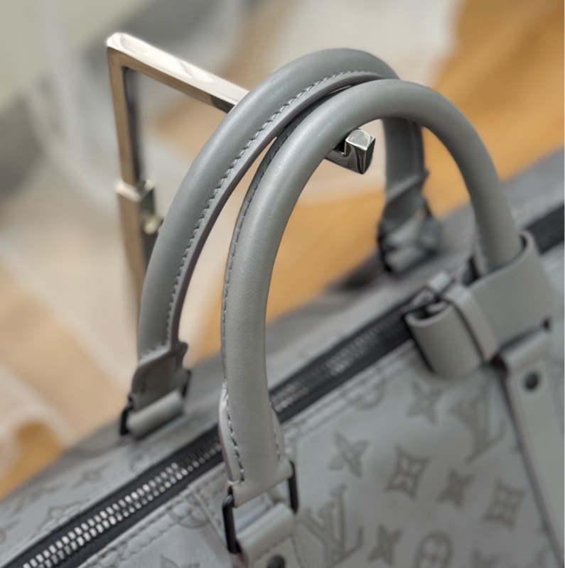 LV Keepall 50灰色壓紋小牛皮旅行袋✨最新晶片款-14