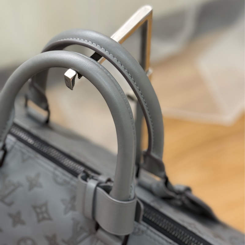 LV Keepall 50灰色壓紋小牛皮旅行袋✨最新晶片款-15
