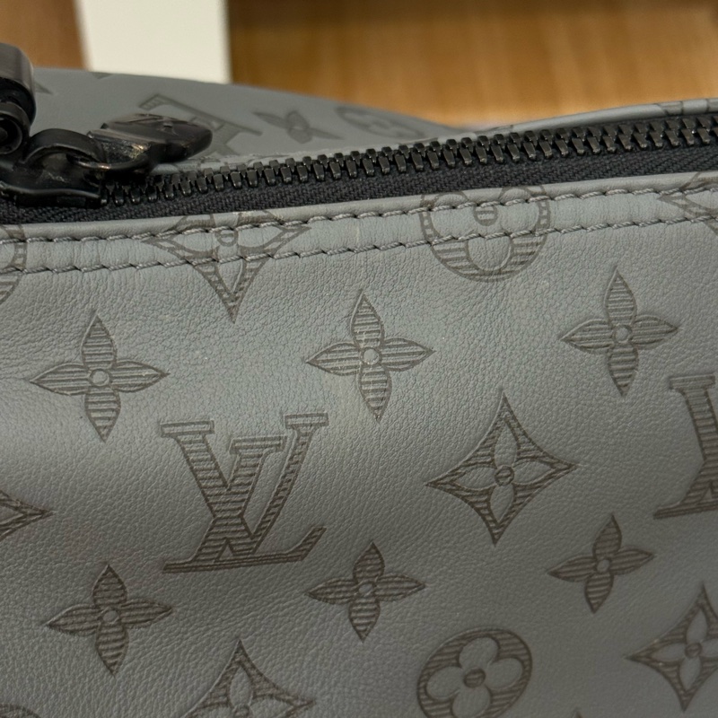 LV Keepall 50灰色壓紋小牛皮旅行袋✨最新晶片款-25