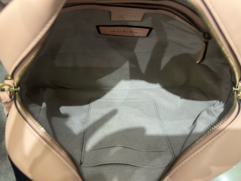 Gucci GG Marmont 系列粉紅色相機包-2