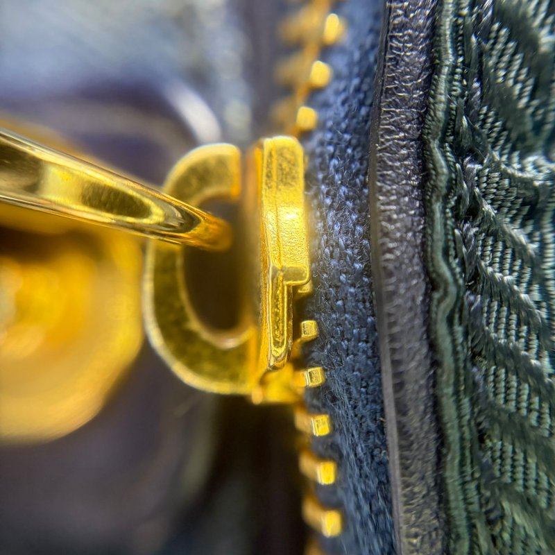 Prada Canapa 系列牛仔丹宁托特包-19