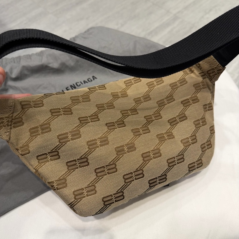 Balenciaga 巴黎世家 滿版BB 布面 腰包 胸口包-1