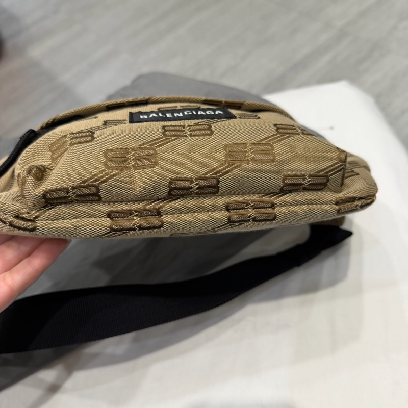 Balenciaga 巴黎世家 滿版BB 布面 腰包 胸口包-5