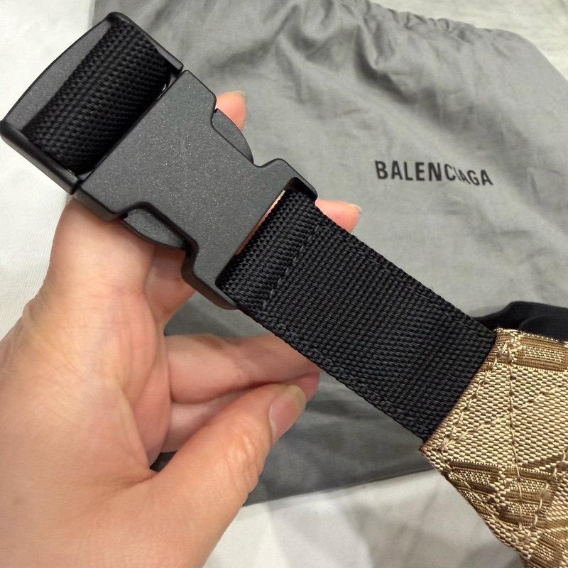 Balenciaga 巴黎世家 滿版BB 布面 腰包 胸口包-10