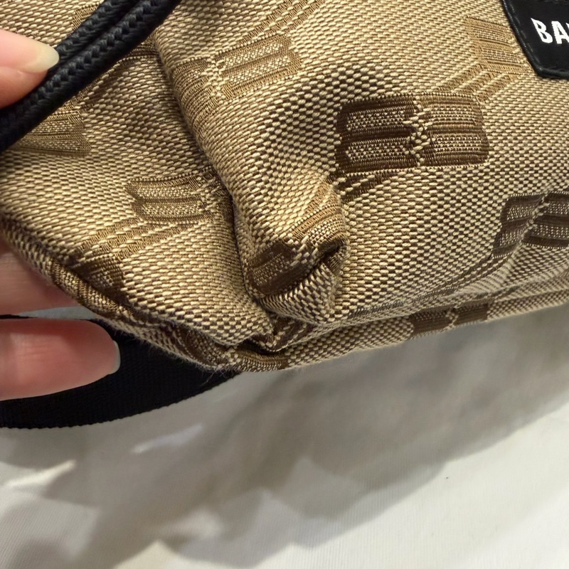 Balenciaga 巴黎世家 滿版BB 布面 腰包 胸口包-15