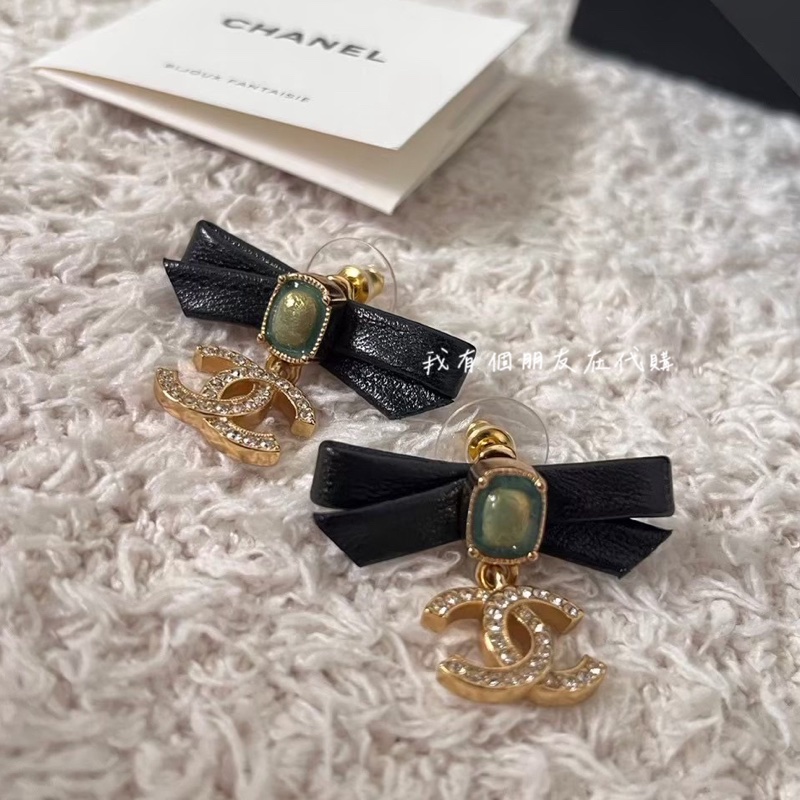 《我有個朋友在代購》香奈兒秀款小羊皮蝴蝶結耳環-0