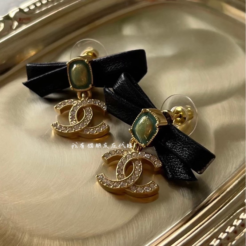 《我有個朋友在代購》香奈兒秀款小羊皮蝴蝶結耳環-1