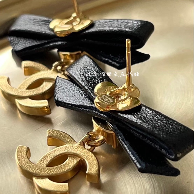 《我有個朋友在代購》香奈兒秀款小羊皮蝴蝶結耳環-3