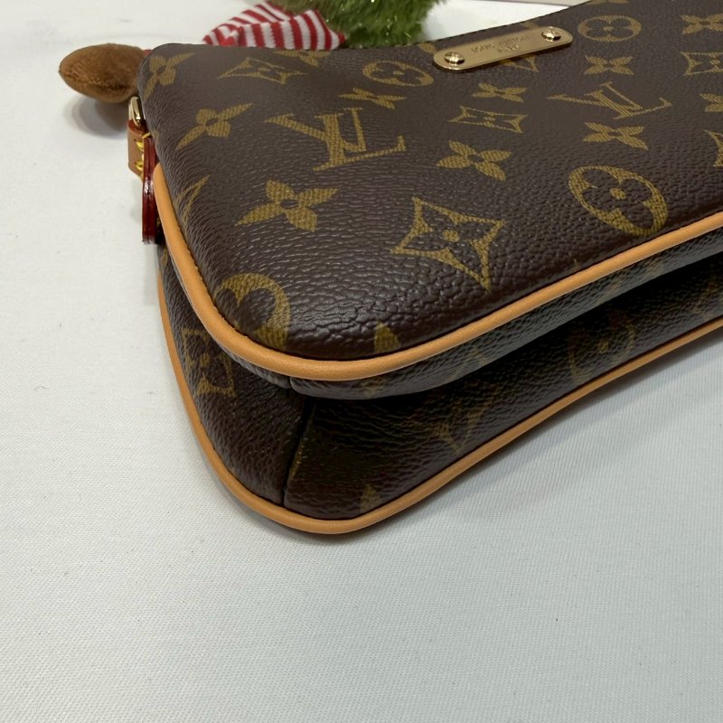 LV 全新Liv Pochette新款雙層麻將包-8