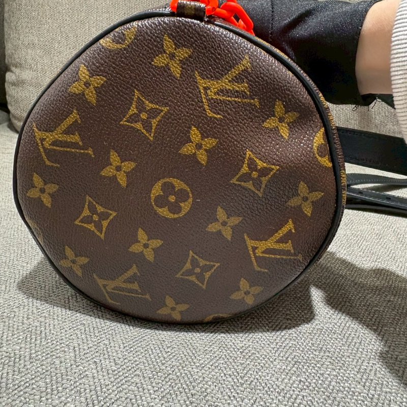 LV 橘鏈圓筒包（2019春夏男系）-2