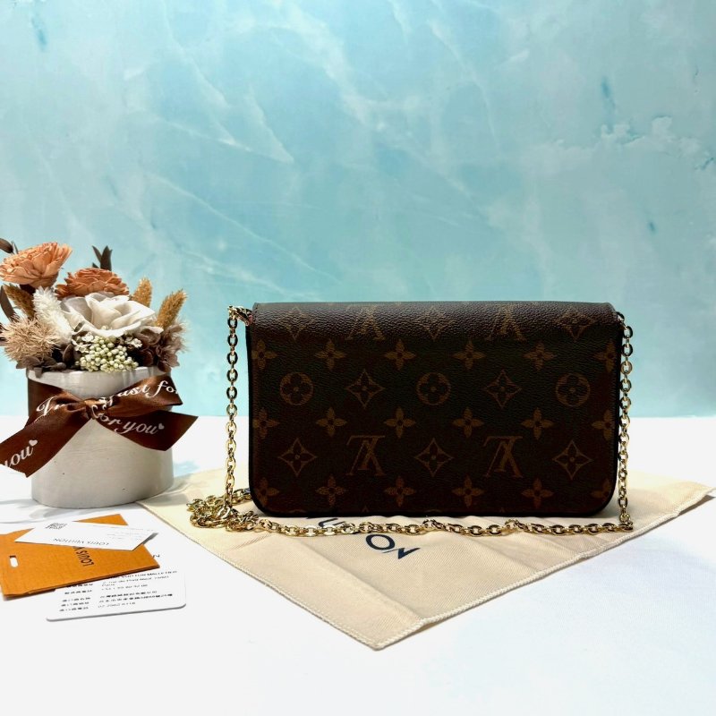 LV FELICIE POCHETTE三合一鏈帶包-1