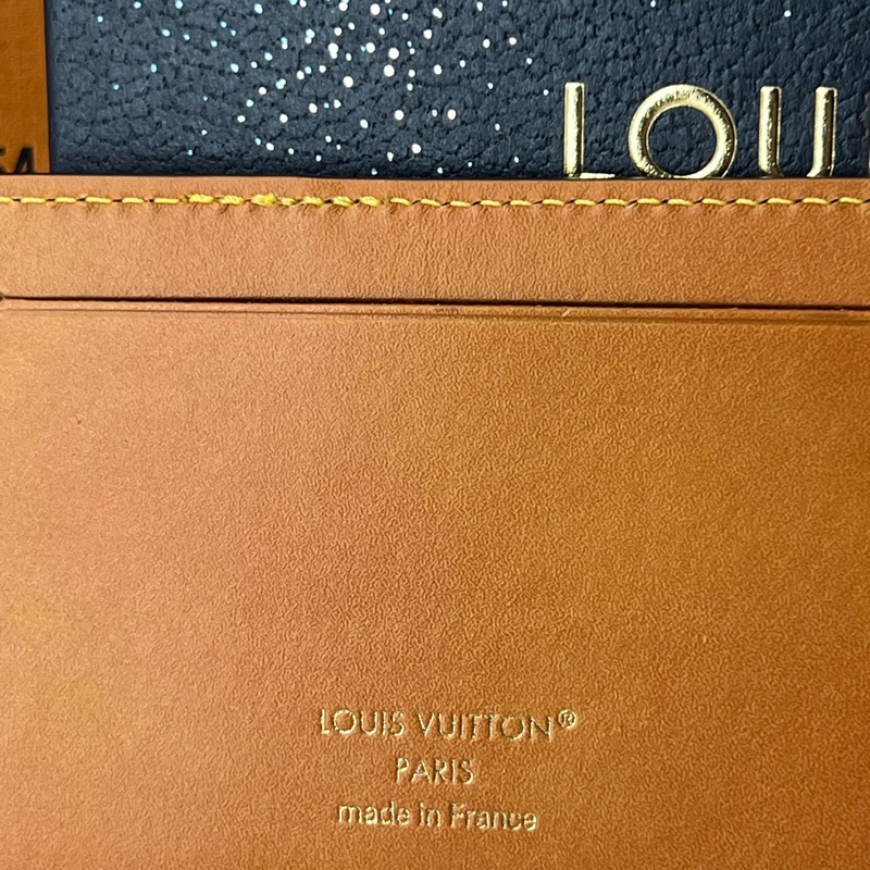 💗香緹國際精品💗 770 LV 證件套 #極新 #送禮-2