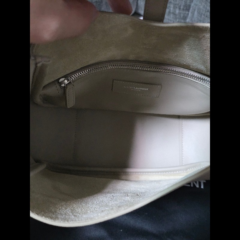 [全新] Saint Laurent YSL 5a7 hobo 奶茶色銀扣-6