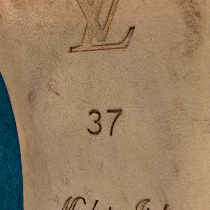 Louis Vuitton Flats EU 37-11