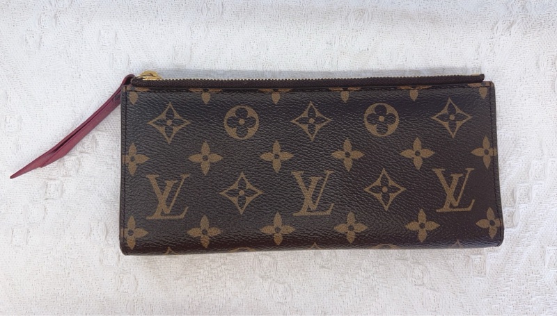 Louis Vuitton LV Adele ❤️經典花紋雙拉鍊扣式長夾.#發財夾#紫紅#原廠盒#購證-0