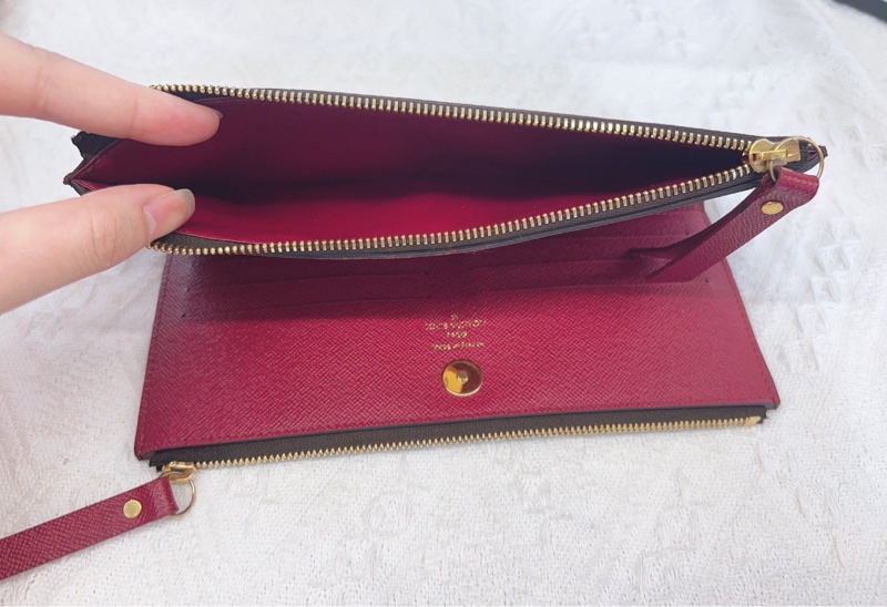 Louis Vuitton LV Adele ❤️經典花紋雙拉鍊扣式長夾.#發財夾#紫紅#原廠盒#購證-10