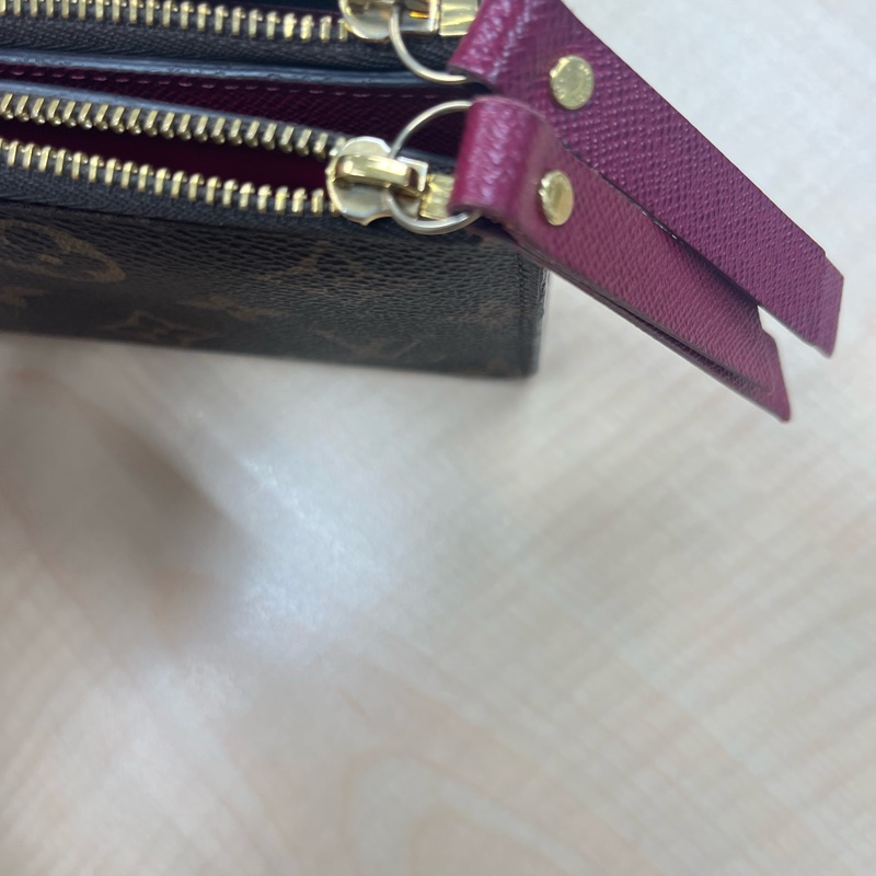 Louis Vuitton LV Adele ❤️經典花紋雙拉鍊扣式長夾.#發財夾#紫紅#原廠盒#購證-26