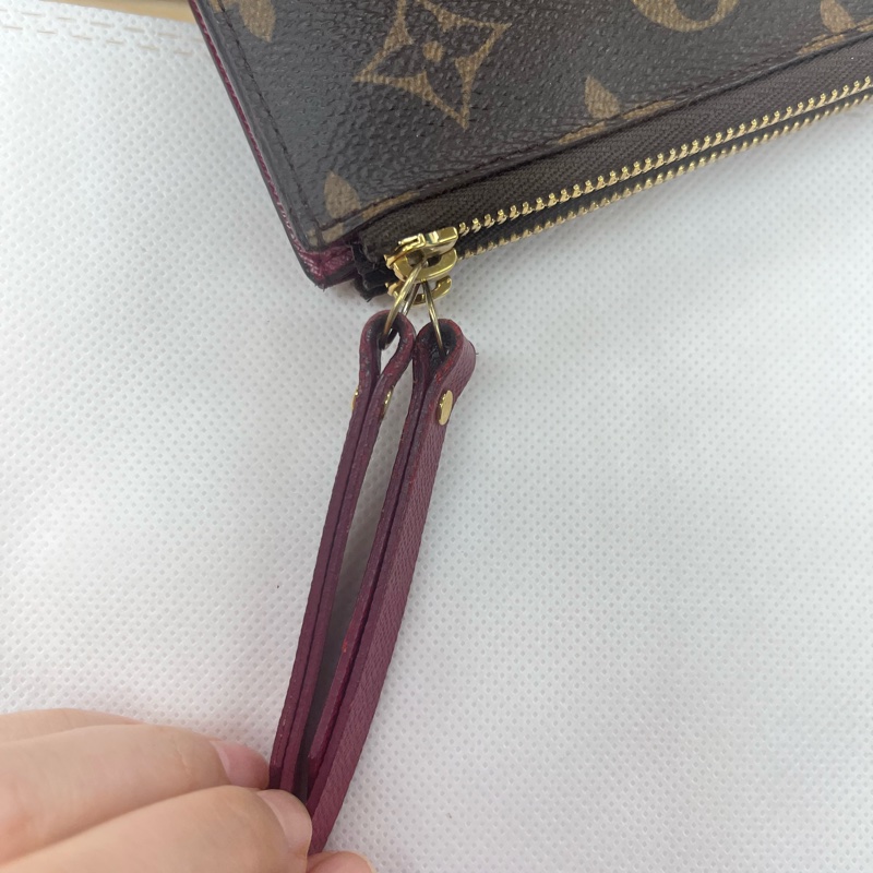 Louis Vuitton LV Adele ❤️經典花紋雙拉鍊扣式長夾.#發財夾#紫紅#原廠盒#購證-35
