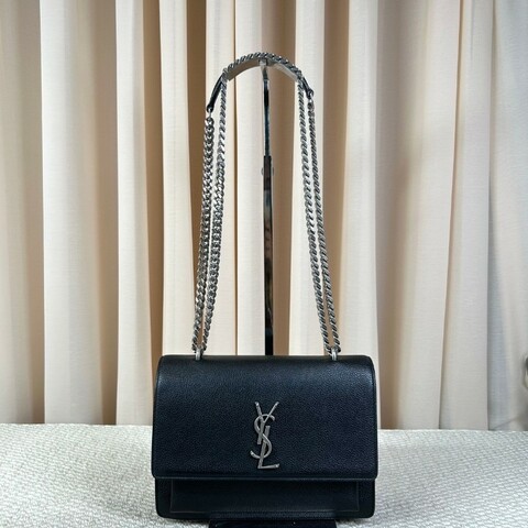 ghh bj ZZZ  YSL聖羅蘭日落黑銀風琴鏈條包 經典黑銀配色 牛皮材質 鏈條肩帶 容量實用 日常通勤出門都很百搭 可單肩可斜挎