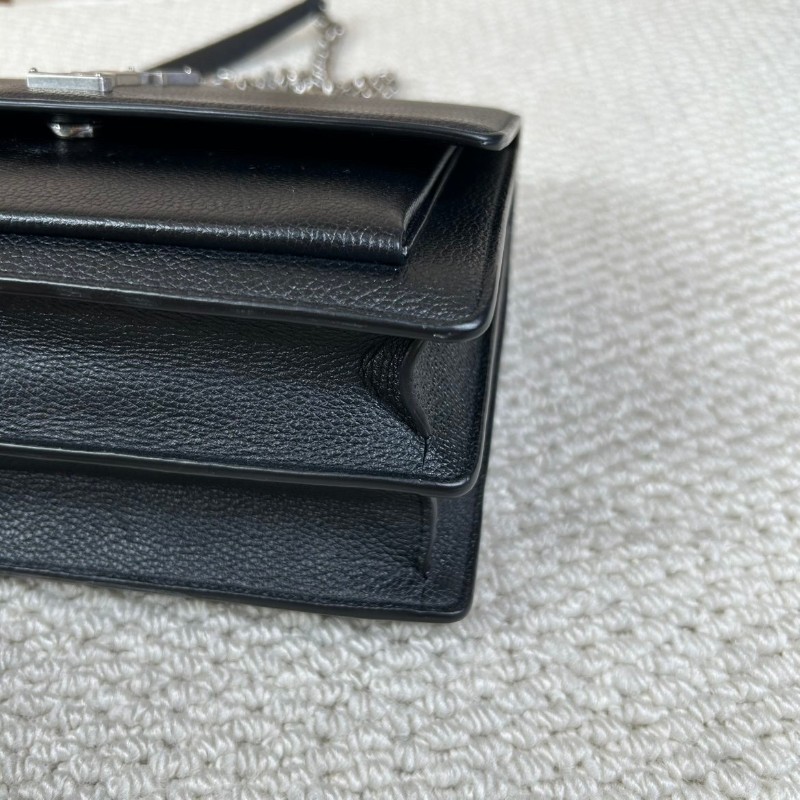 ghh bj ZZZ  YSL聖羅蘭日落黑銀風琴鏈條包 經典黑銀配色 牛皮材質 鏈條肩帶 容量實用 日常通勤出門都很百搭 可單肩可斜挎-14