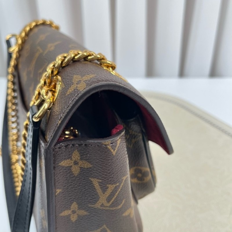 sh smd zzz LV路易威登 23年全套 芯片款 Passy新款郵差包 黑色琺瑯logo搭配老花 超有質感 經典百搭 越看越香 可調節雙鏈 單肩斜挎腋下都可以 隔層多 容量大 通勤日常都很可-8