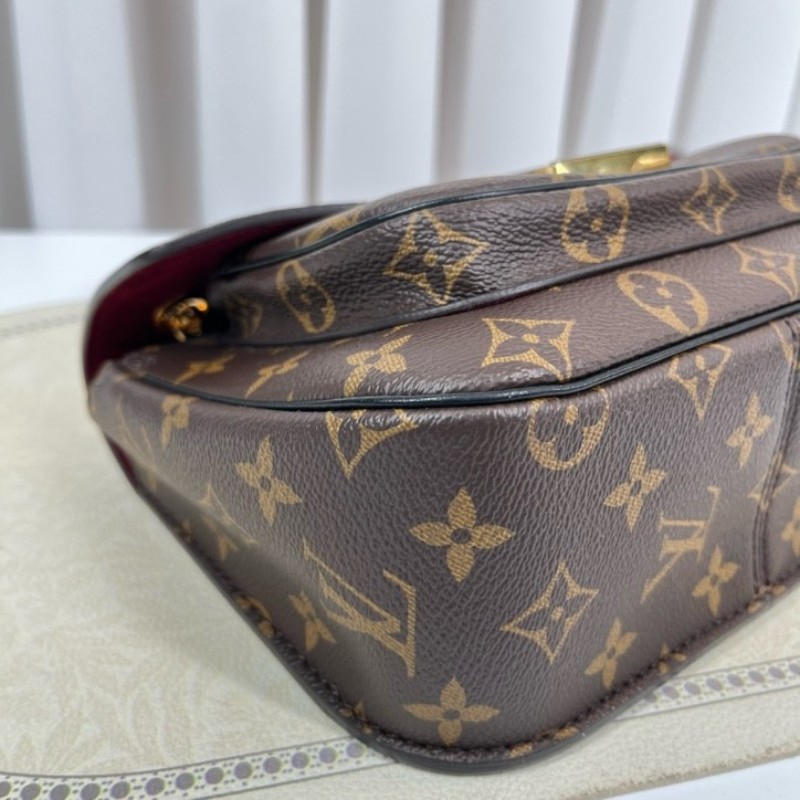 sh smd zzz LV路易威登 23年全套 芯片款 Passy新款郵差包 黑色琺瑯logo搭配老花 超有質感 經典百搭 越看越香 可調節雙鏈 單肩斜挎腋下都可以 隔層多 容量大 通勤日常都很可-10