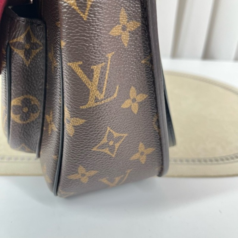 sh smd zzz LV路易威登 23年全套 芯片款 Passy新款郵差包 黑色琺瑯logo搭配老花 超有質感 經典百搭 越看越香 可調節雙鏈 單肩斜挎腋下都可以 隔層多 容量大 通勤日常都很可-13