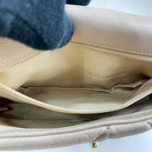 ＊奢華大道國際精品＊【CH0721】CHANEL 奶茶色小羊皮 金釦19系列 口蓋兩用包 AS1160-10