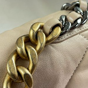 ＊奢華大道國際精品＊【CH0721】CHANEL 奶茶色小羊皮 金釦19系列 口蓋兩用包 AS1160-11