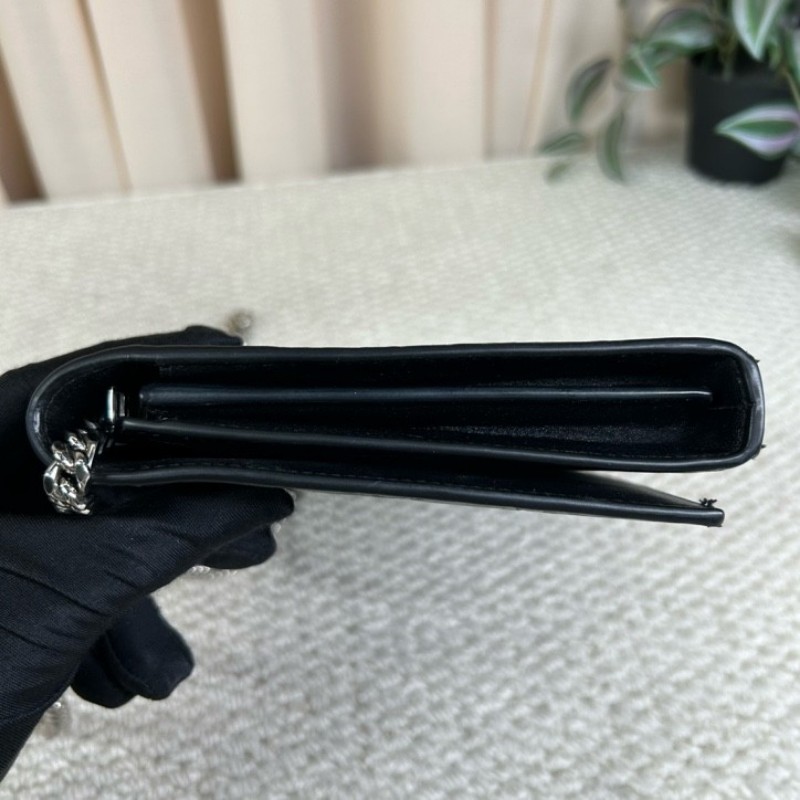YSL聖羅蘭 Kate黑銀霧面鱷魚紋woc信封包 黑銀配色 鏈條肩帶 可單肩可斜挎 容量實用 低調百搭-12