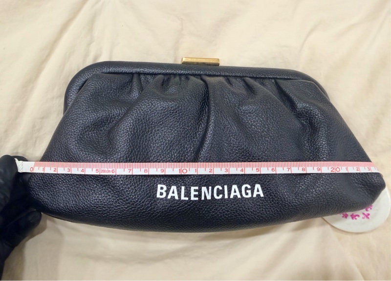 Balenciaga  Cloud Clutch bag 巴黎世家 黑色 雲朵包 口金包 手拿包 斜背包-5