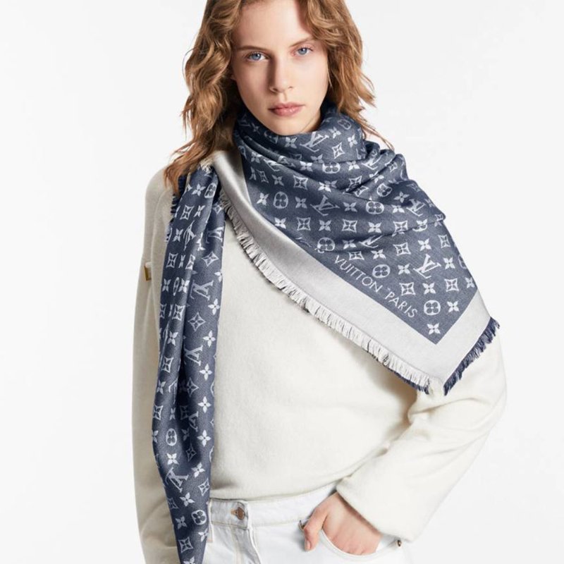 LV M71376 Monogram Denim 披肩/滿版老花/羊毛絲綢披肩/圍巾~二手-4