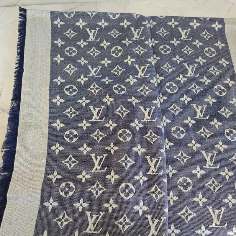 LV M71376 Monogram Denim 披肩/滿版老花/羊毛絲綢披肩/圍巾~二手-13