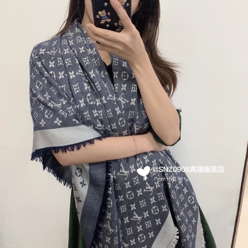 LV M71376 Monogram Denim 披肩/滿版老花/羊毛絲綢披肩/圍巾~二手-19