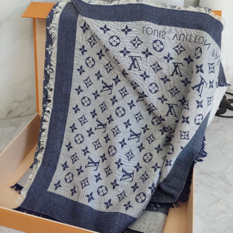 LV M71376 Monogram Denim 披肩/滿版老花/羊毛絲綢披肩/圍巾~二手-21