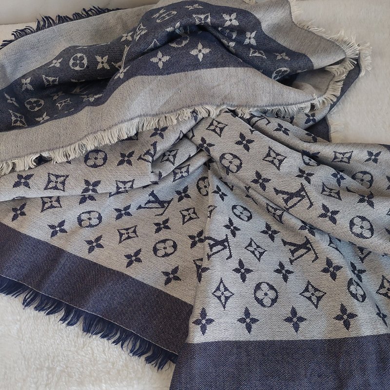 LV M71376 Monogram Denim 披肩/滿版老花/羊毛絲綢披肩/圍巾~二手-27