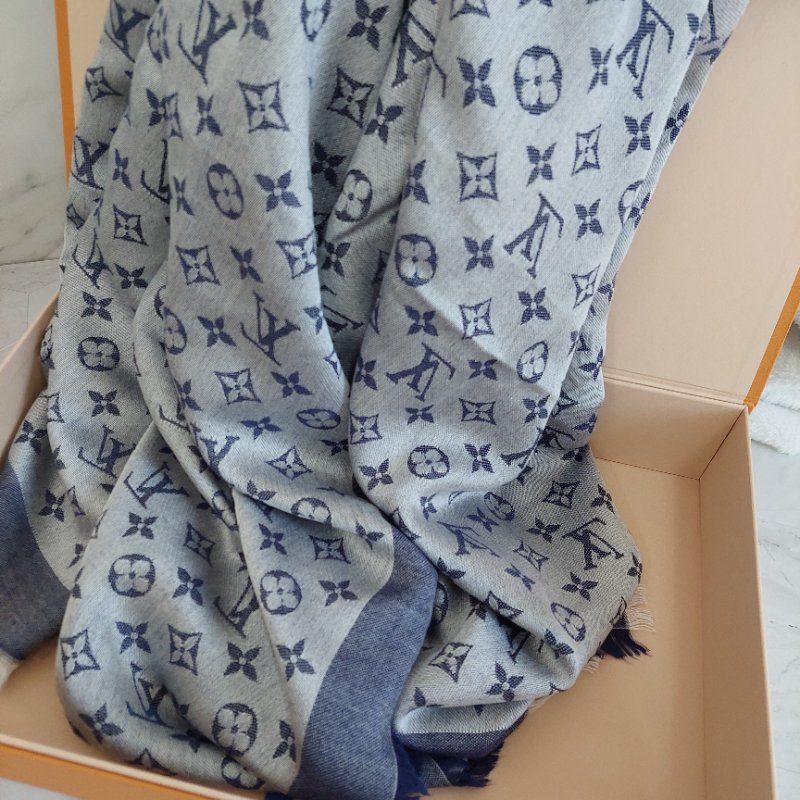 LV M71376 Monogram Denim 披肩/滿版老花/羊毛絲綢披肩/圍巾~二手-28
