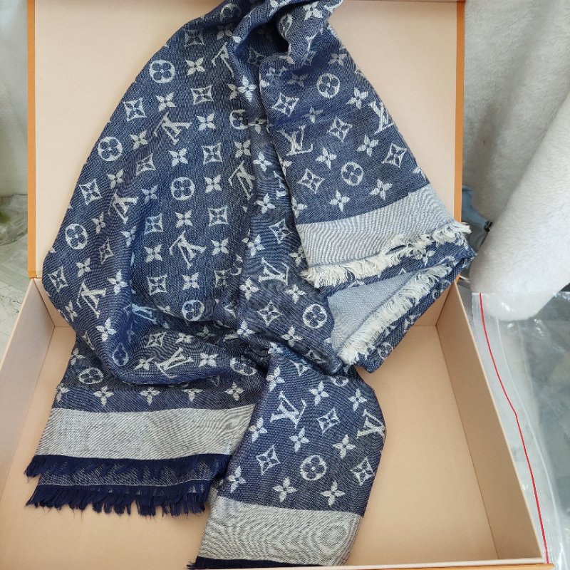 LV M71376 Monogram Denim 披肩/滿版老花/羊毛絲綢披肩/圍巾~二手-30