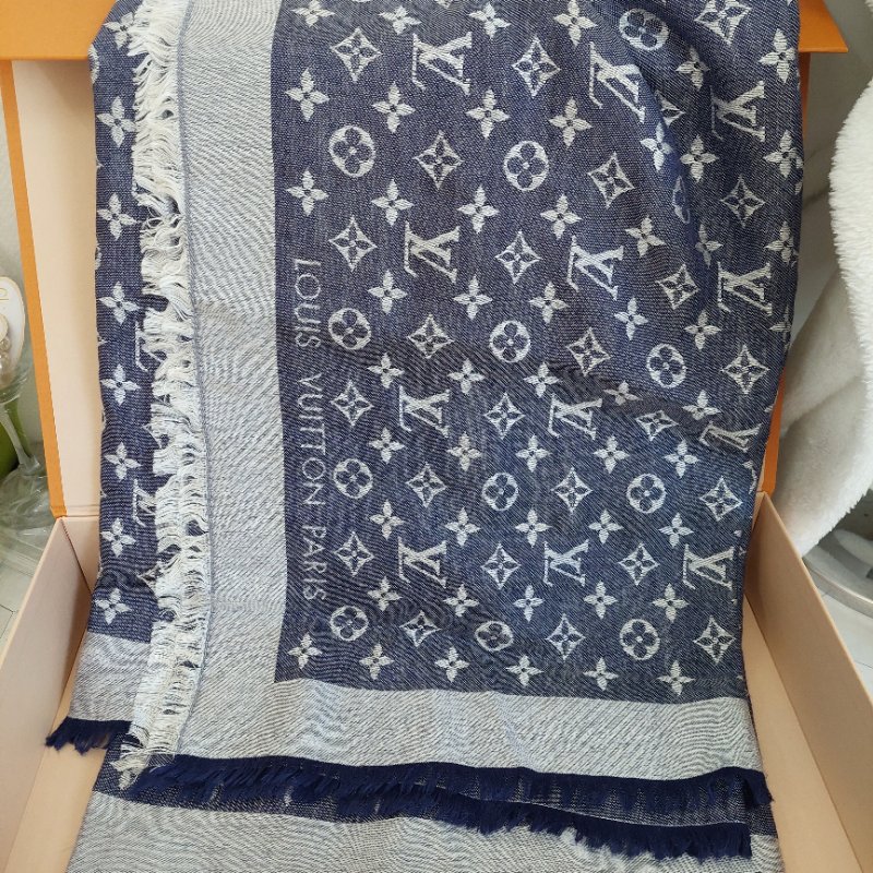 LV M71376 Monogram Denim 披肩/滿版老花/羊毛絲綢披肩/圍巾~二手-32