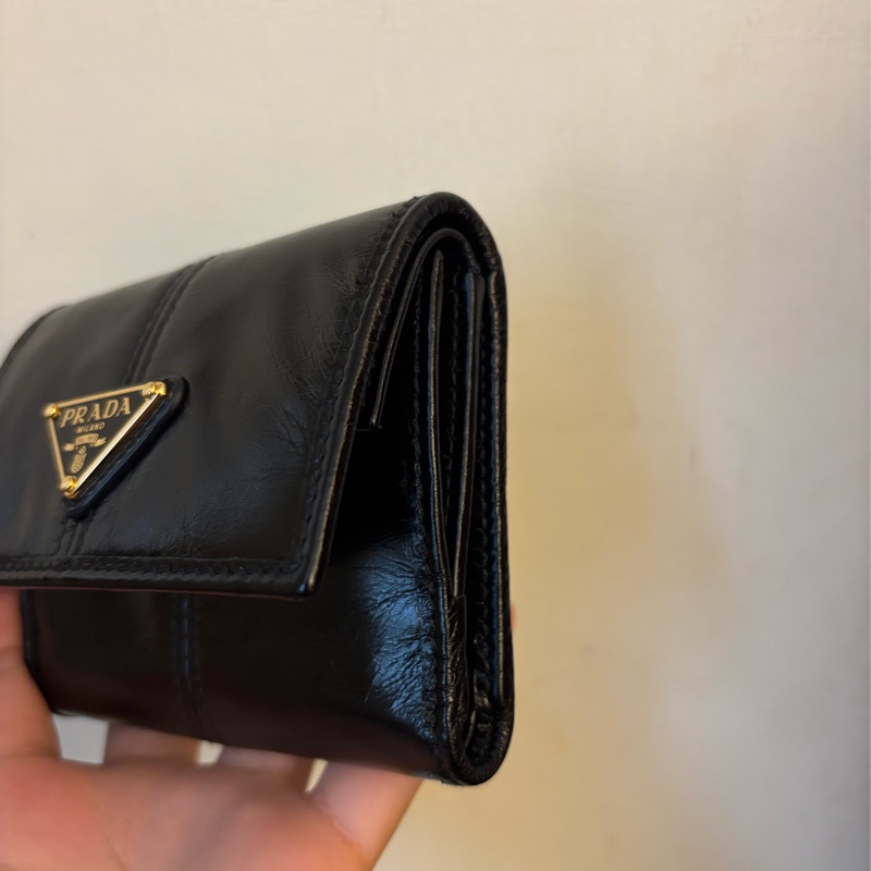 PRADA 黑色 皮革短銀包 有盒有購證-8
