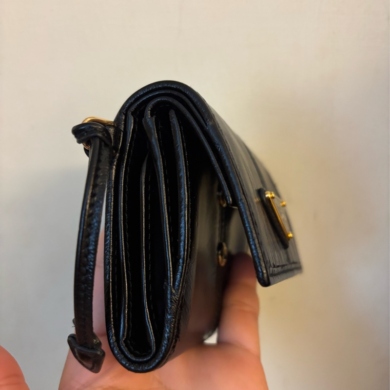 PRADA 黑色 皮革短銀包 有盒有購證-9