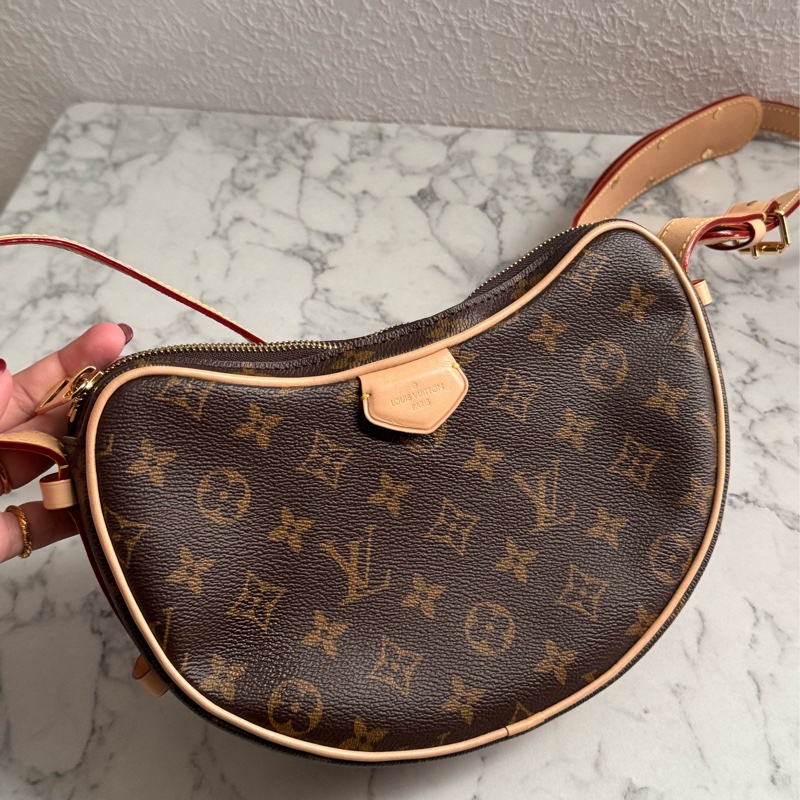 LV M46828花紋豌豆斜背包pm-1