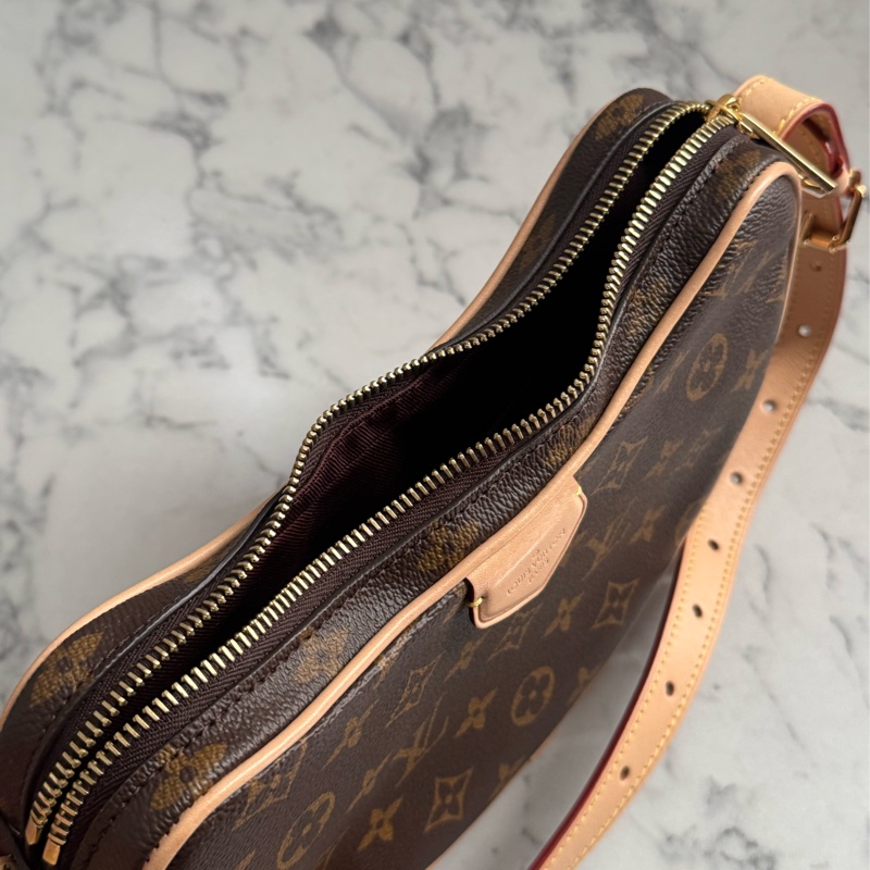 LV M46828花紋豌豆斜背包pm-17