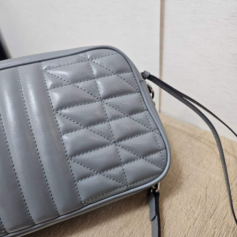 [農曆新年福利🧧] Gucci灰牛皮霧銀釦Marmont拉鏈斜背相機包-8