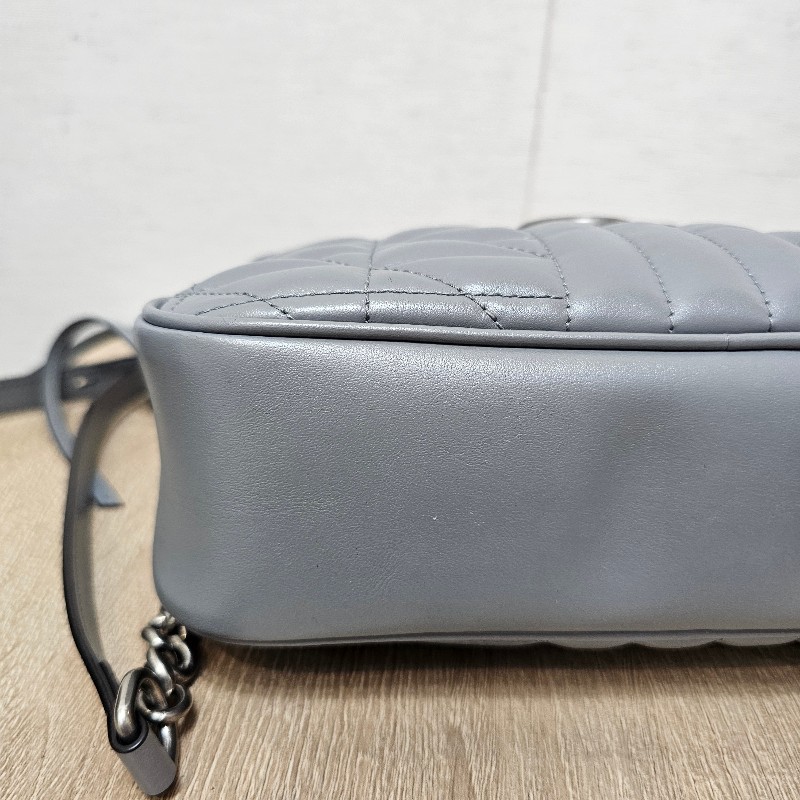 [農曆新年福利🧧] Gucci灰牛皮霧銀釦Marmont拉鏈斜背相機包-12