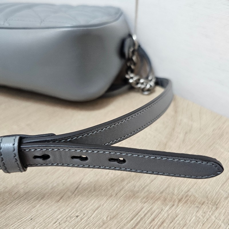 [農曆新年福利🧧] Gucci灰牛皮霧銀釦Marmont拉鏈斜背相機包-15