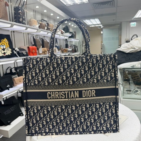 新年秒殺價 dior tote 大號