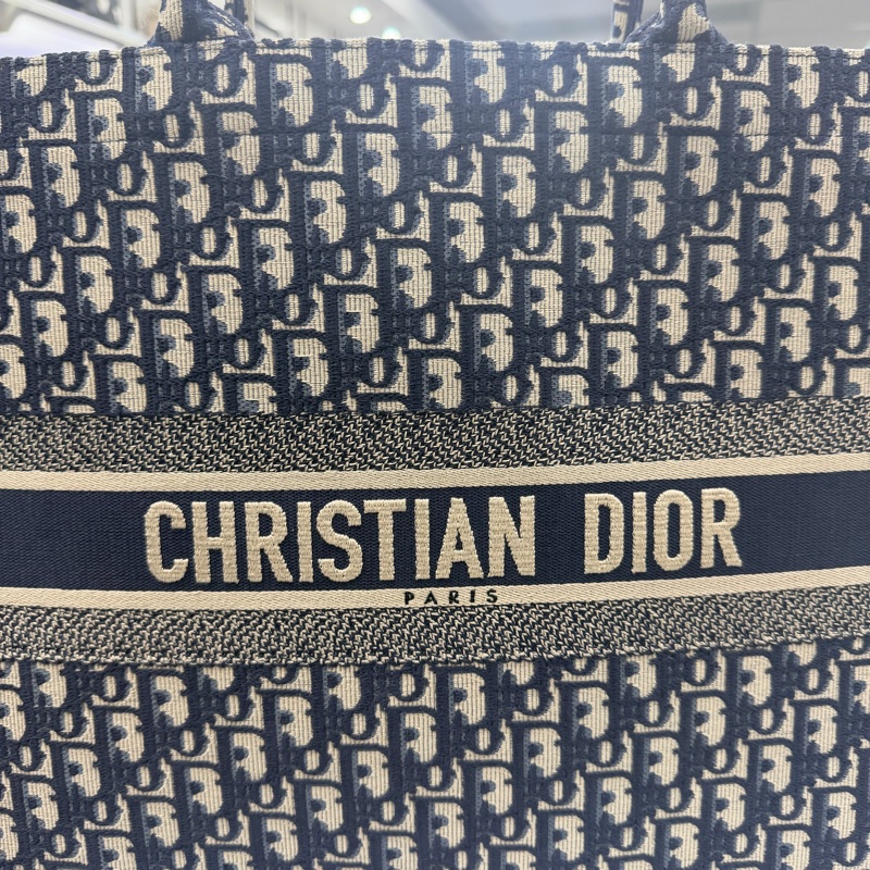 新年秒殺價 dior tote 大號-1