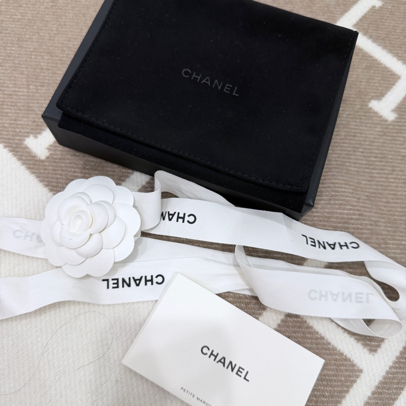 ❤️Chanel ❤️香奈兒很好用的短夾 黑銀魚子醬皮❤️-4