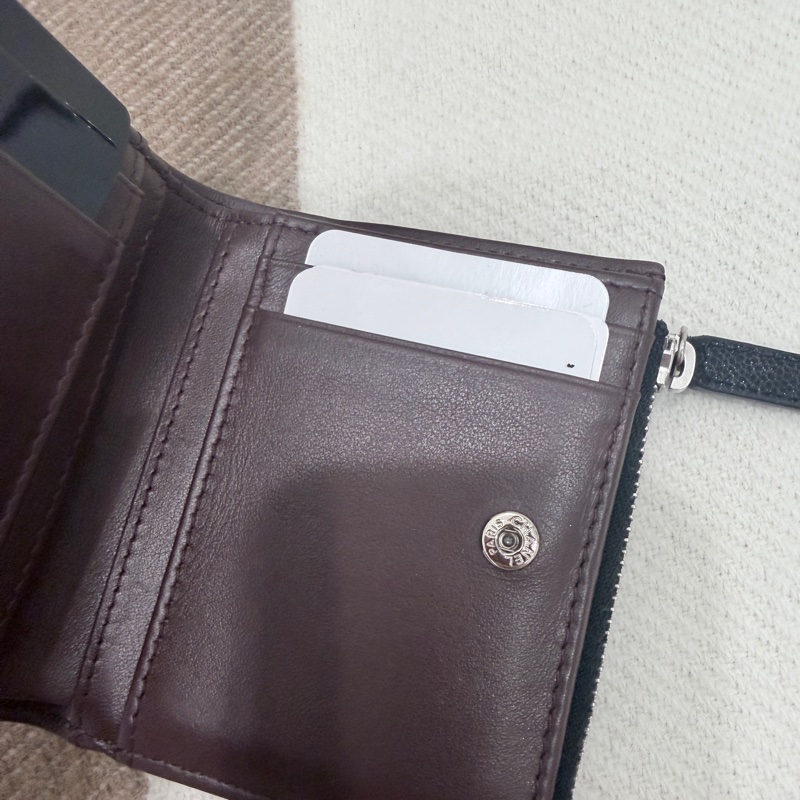 ❤️Chanel ❤️香奈兒很好用的短夾 黑銀魚子醬皮❤️-13